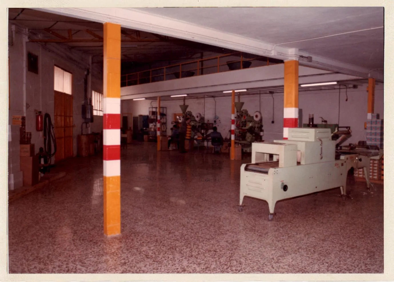 Interior de la nave de Espinardo